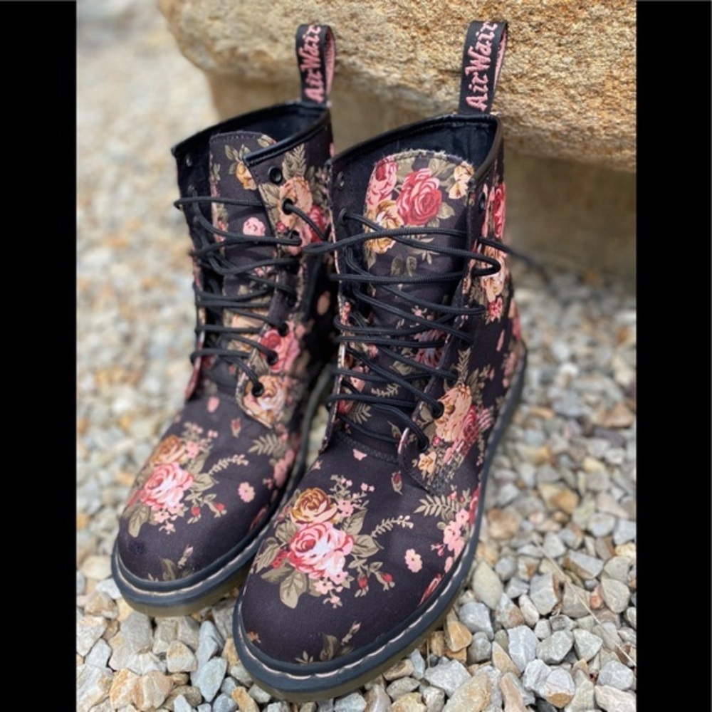 Dr. Marten’s Pascal Victorian Floral Doc’s